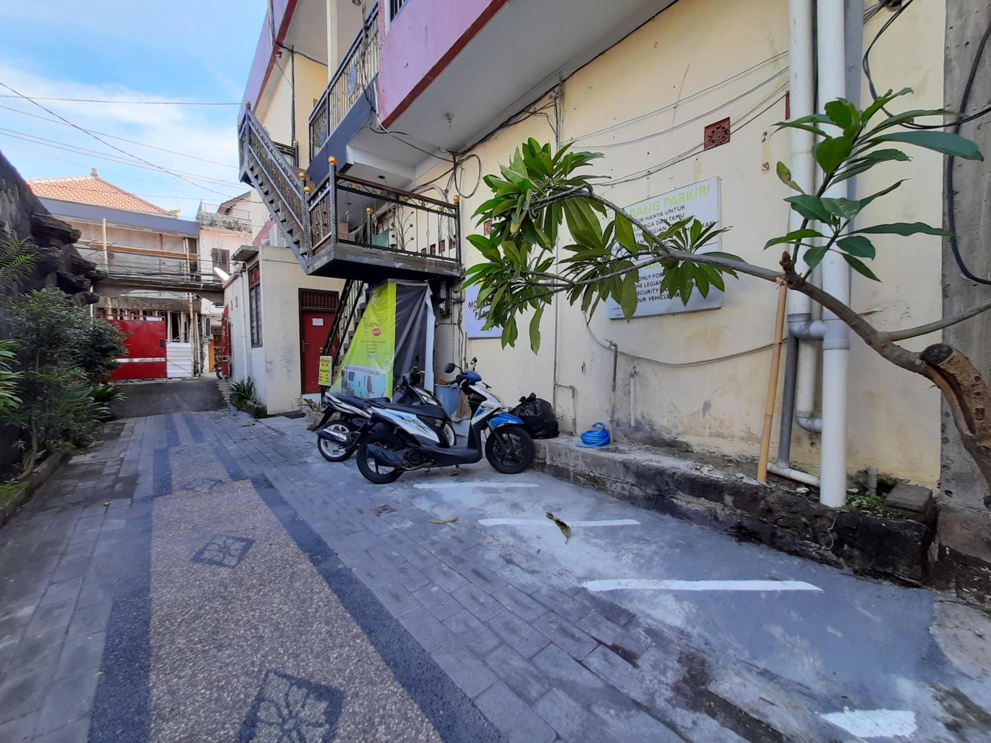 The Legian 777 Hotel Bagian luar foto